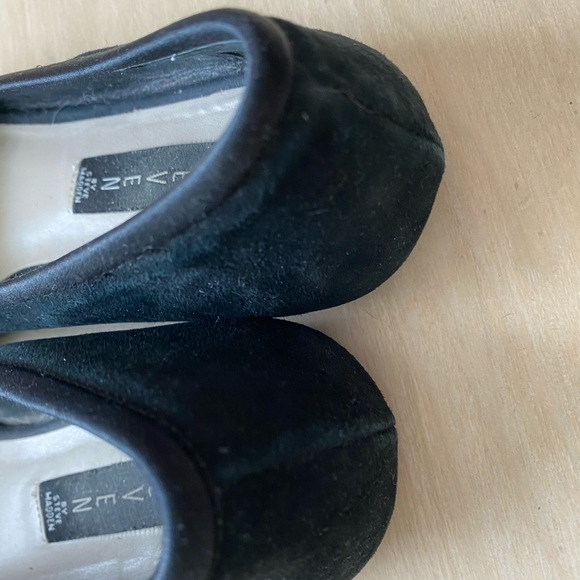 STEVEN by Steve Madden Black Flack Jeweled Gold - Picture 4 of 10